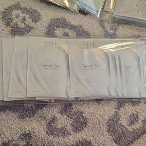 Farmhouse Fresh Skincare- 12 Sweet Tea Shea Butter Samples